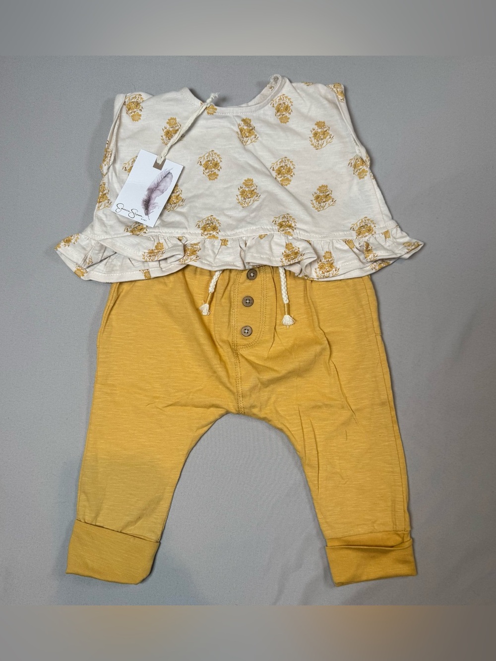Jessica Simpson Baby Girl Floral Ruffle Top & Mustard Pants Outfit Set 6-9mo